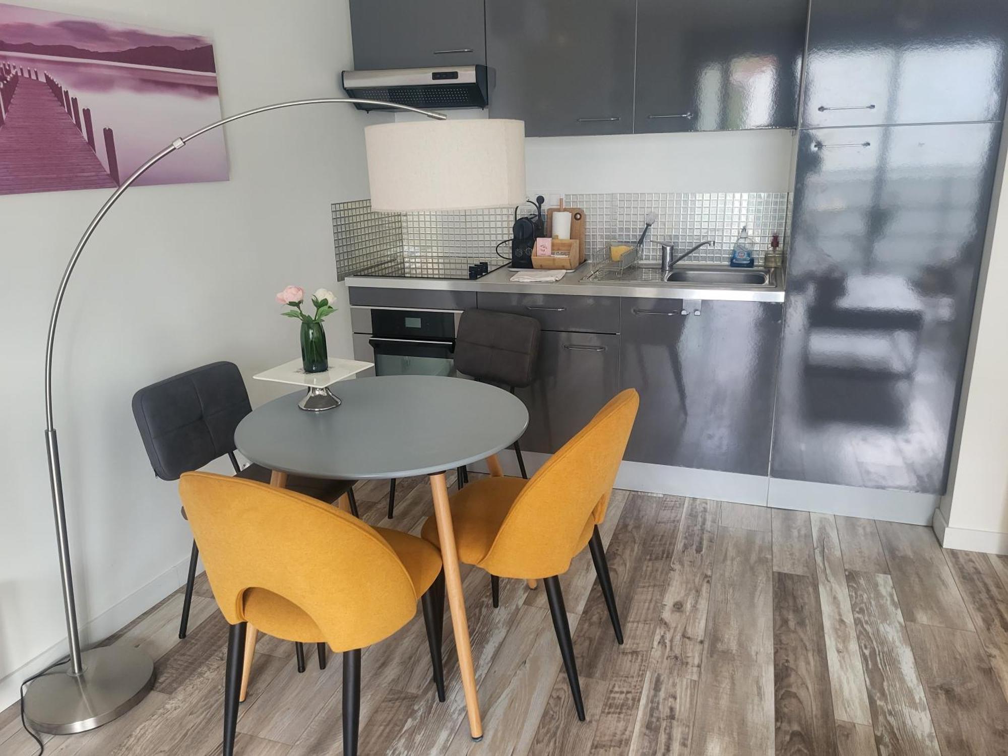 F2 Hypercentre Terrasse Talleyrand رانس الغرفة الصورة